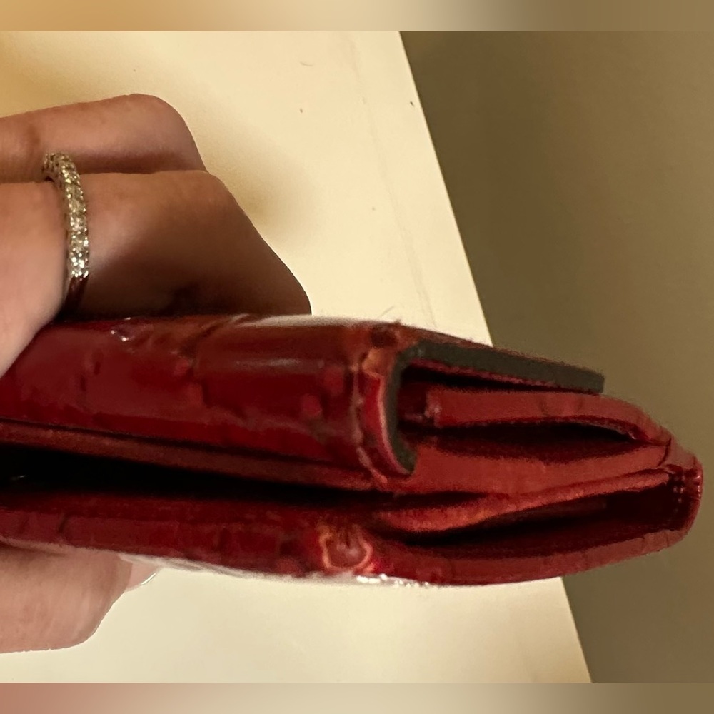 Gucci Red Patent Leather GG Guccissima Heart Wallet — Gold Accent - Picture 7 of 8